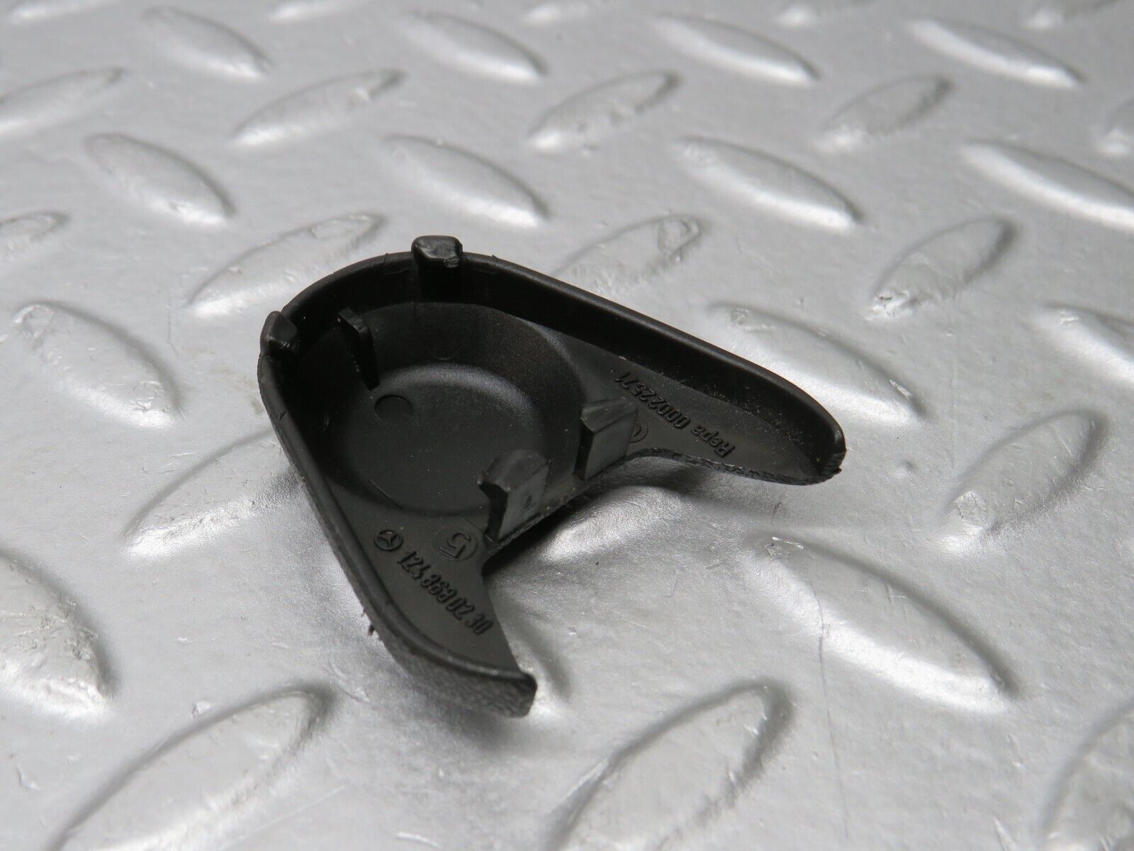 39004 Mercedes-Benz W201 190E 2.6L Seat Belt Cover Pair 1248680230