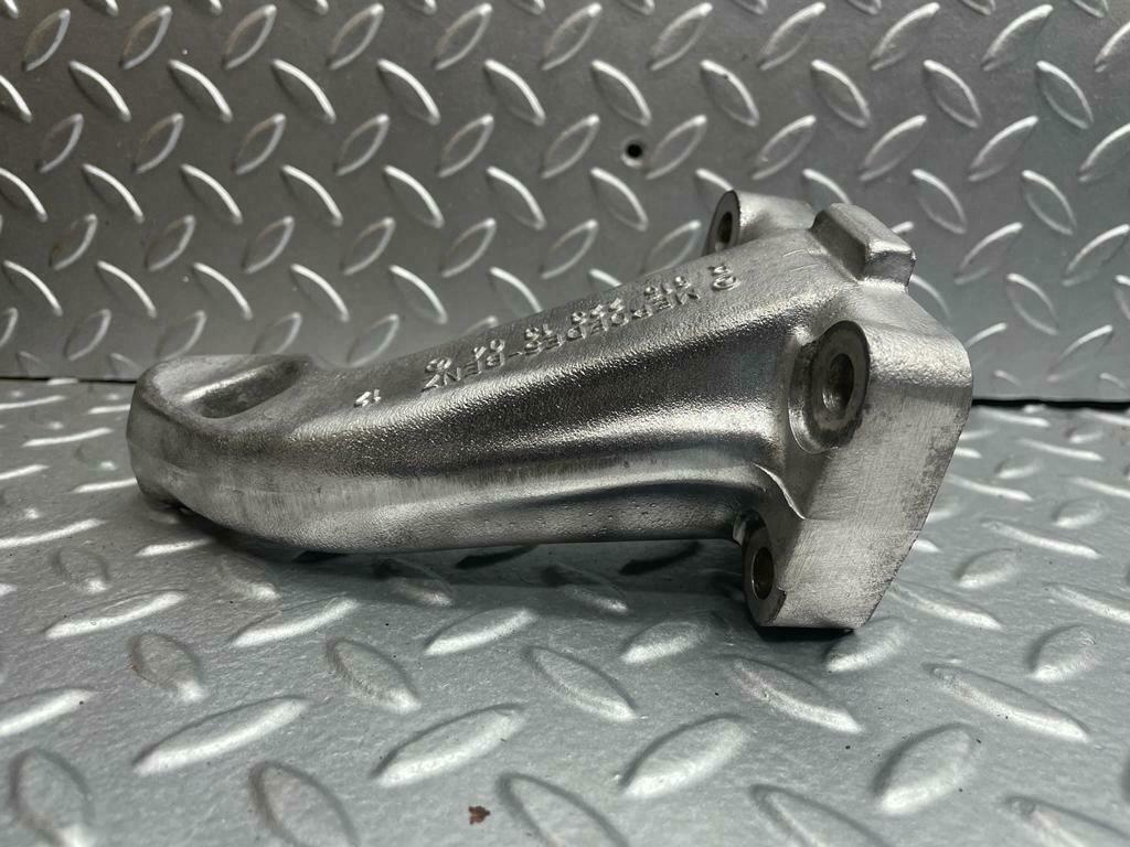 0246 Mercedes-Benz W116 350SE Engine Mount Bracket Left Side 6152231304