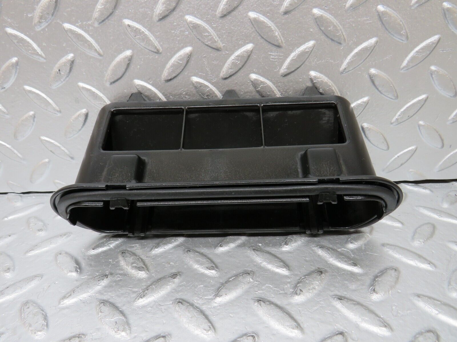 30621 Mercedes-Benz W201 190E 2.0L Trunk Breather Ventilation Valve 2018300242