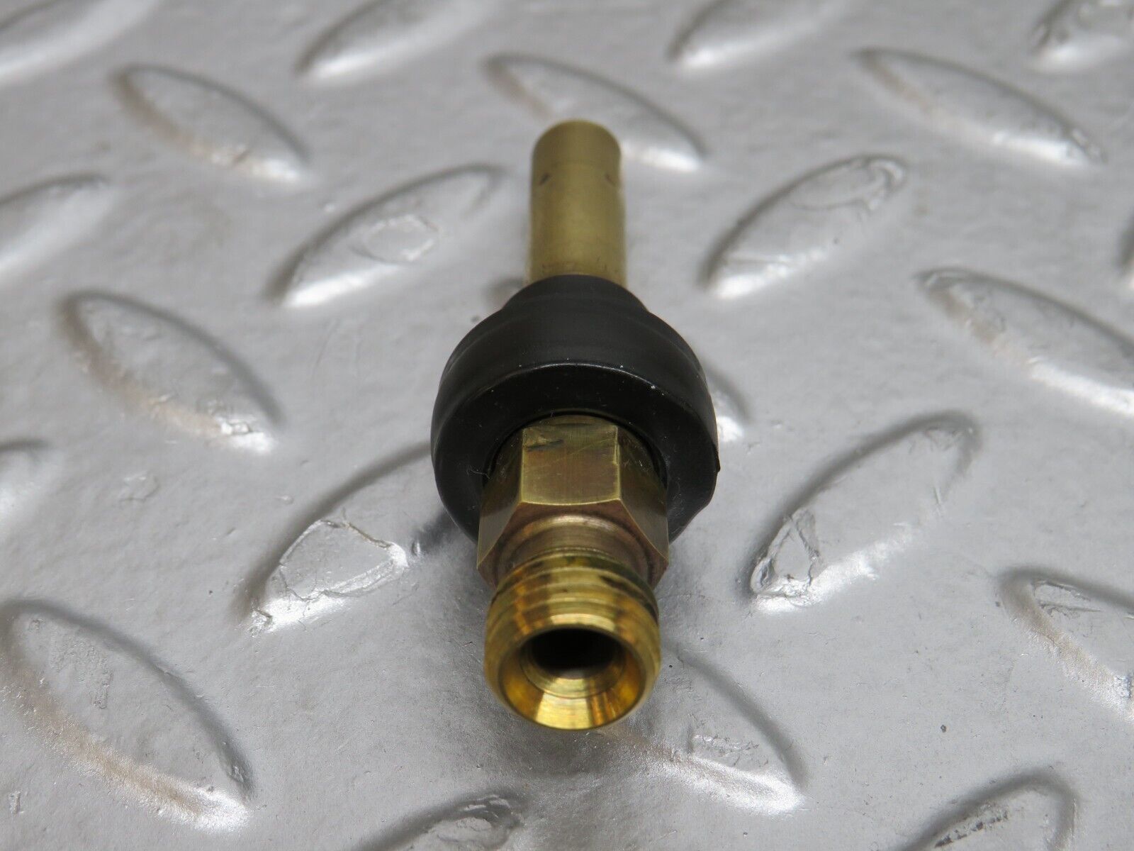 29578 Mercedes-Benz W124 230E Fuel Injector 0437502047 0000785623