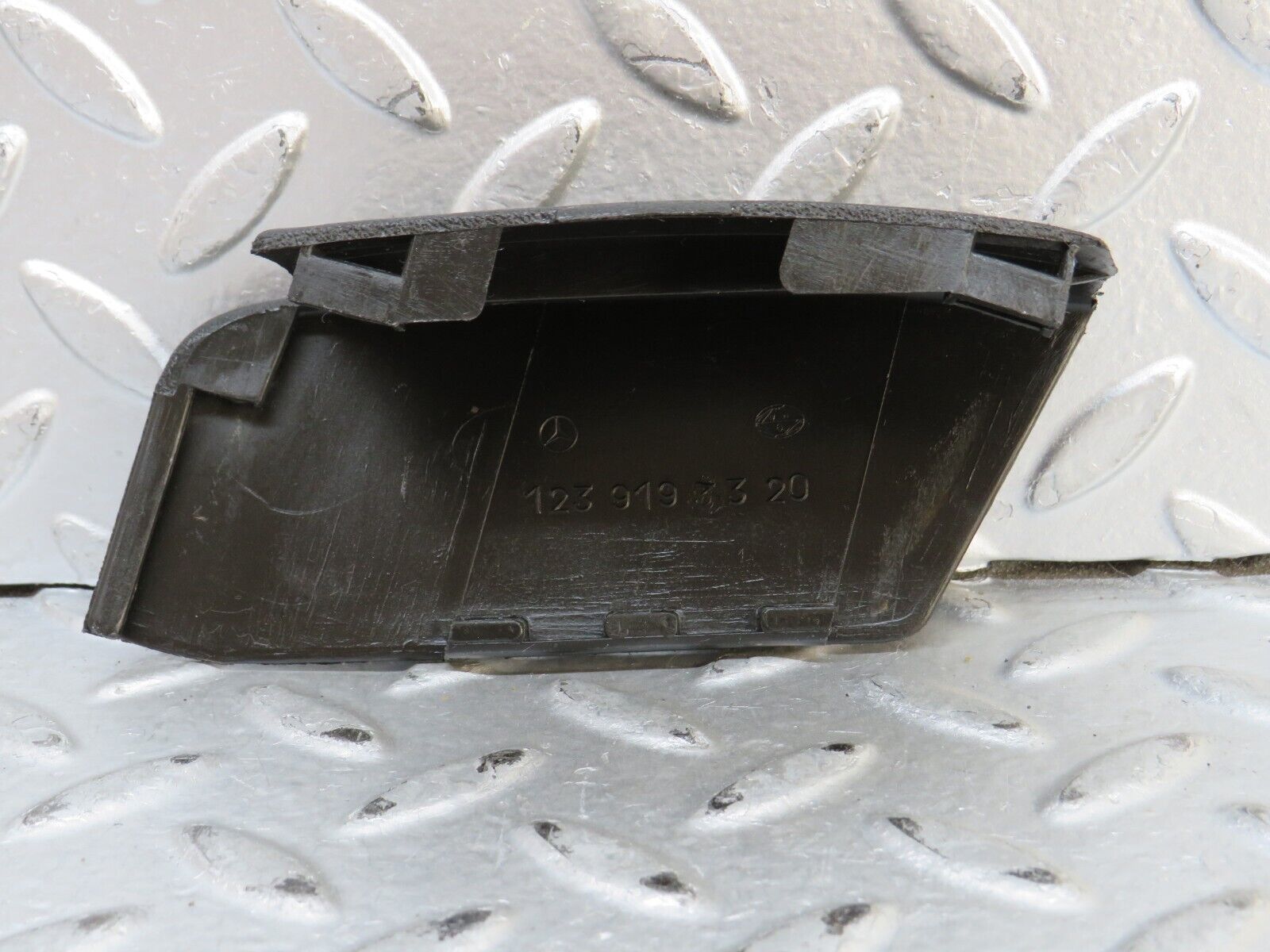 28330 Mercedes-Benz S123 240D Wagon Front Seat Trim Black 1239193320