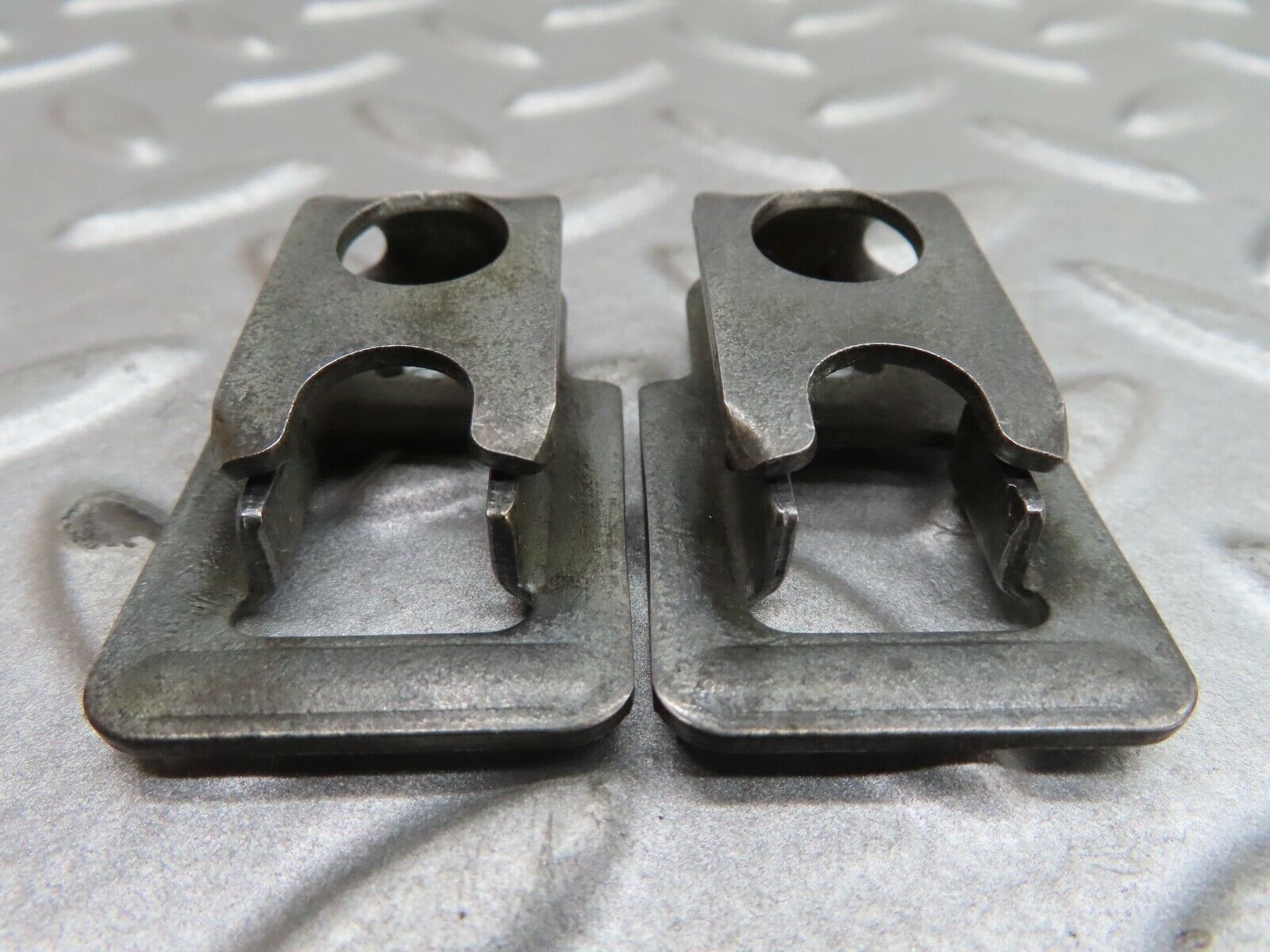 17506 Mercedes-Benz R129 300SL Coupe Fuel Injector Bracket Holder