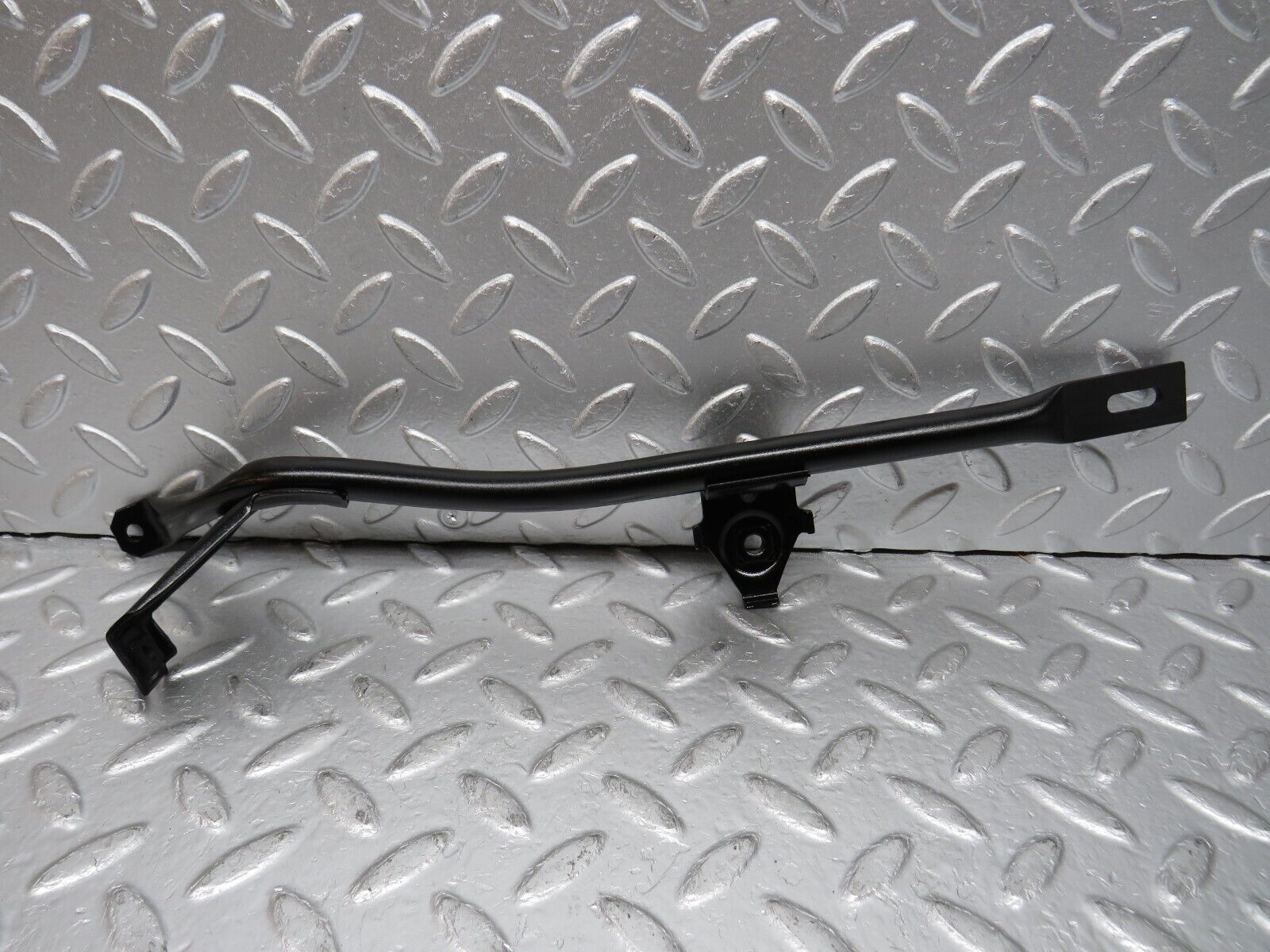 32540 Mercedes-Benz S124 300TE Wagon Horn Bracket