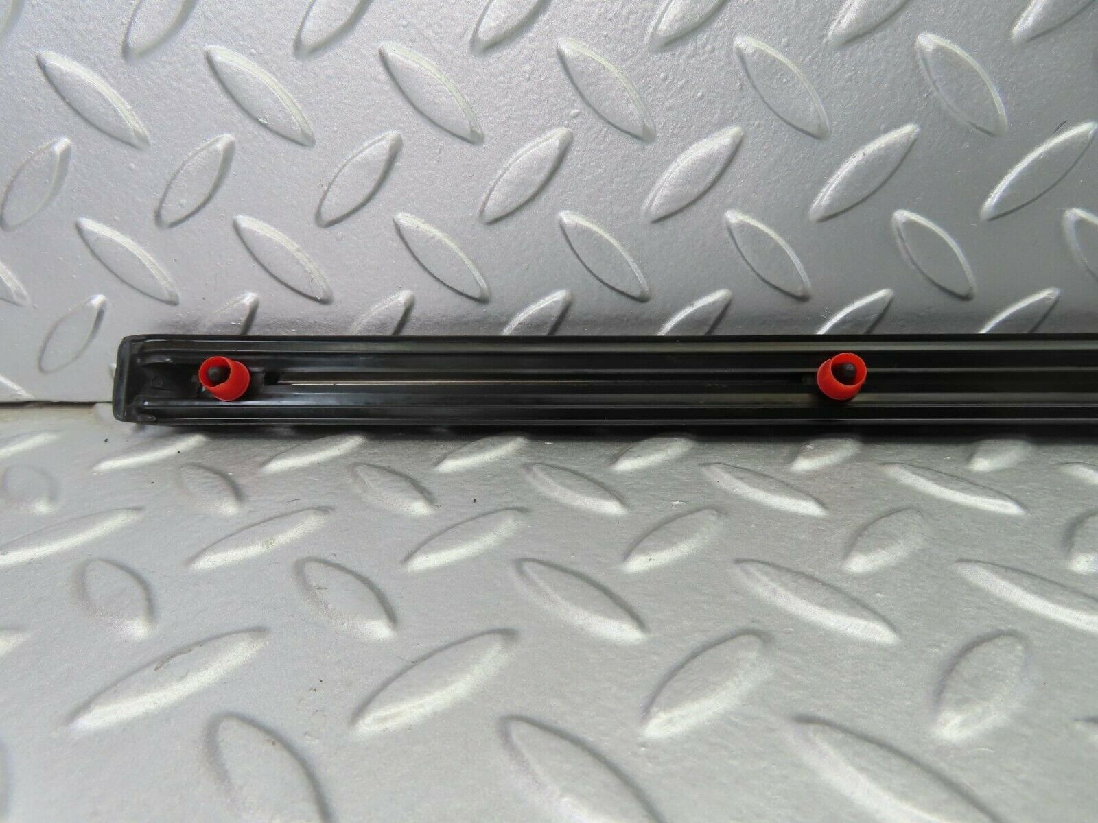 10241 Mercedes-Benz W123 Rear Right Door Centre Moulding Trim