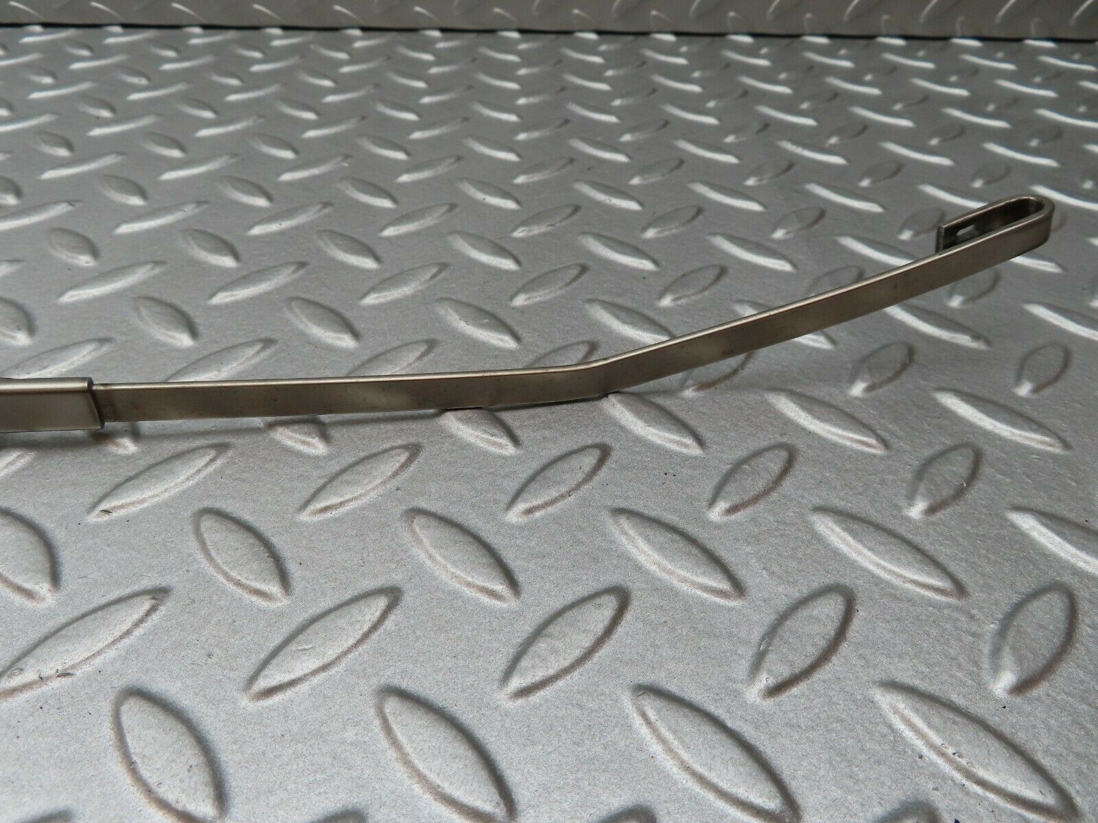 4658 Mercedes-Benz W114 280CE Coupe Front Left Wiper Arm