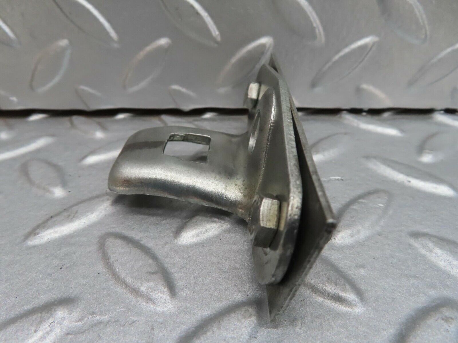 16130 Mercedes-Benz W123 280E Trunk Lock Latch 1237580150