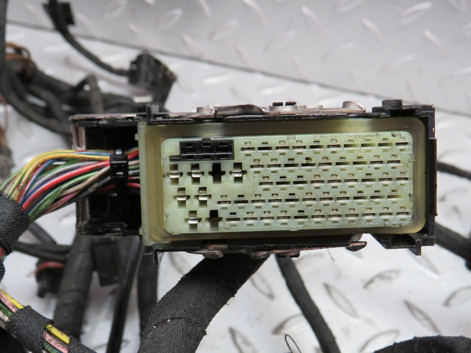 35687 Mercedes-Benz W210 320E Engine Wiring Harness 2105450481 0015409981