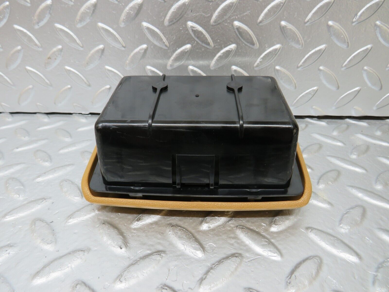 25492 Mercedes-Benz W123 200 Rear Ashtray Palomino