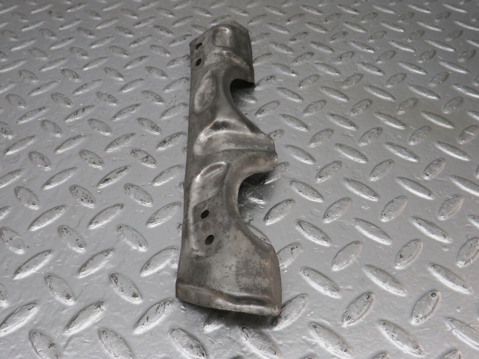 33114 Mercedes-Benz W126 420 V8 M117 Exhaust Manifold Heat Shield