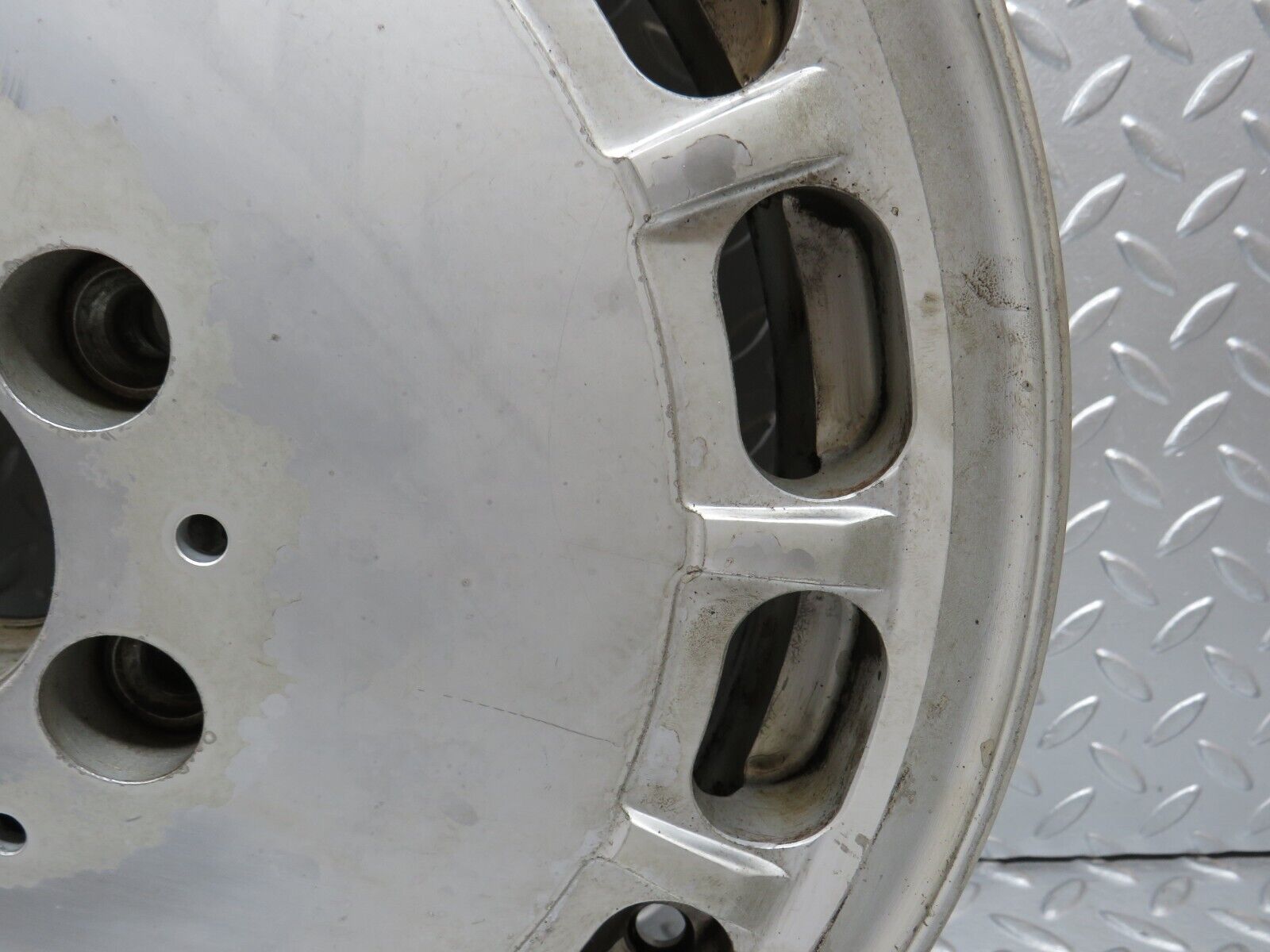 29611 Mercedes-Benz W124 230E Alloy Wheel 6.5Jx15H2 ET49 1244001802