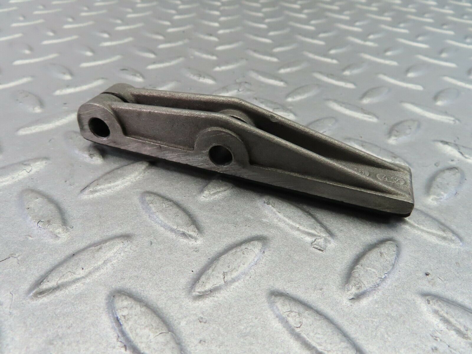 8051 Mercedes-Benz W115 220D Timing Chain Guide Rail 6210500616