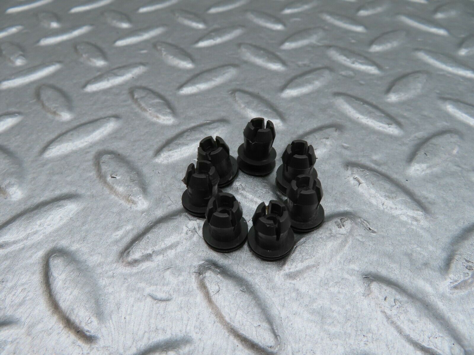 17962 Mercedes-Benz W123 200 Glove Box