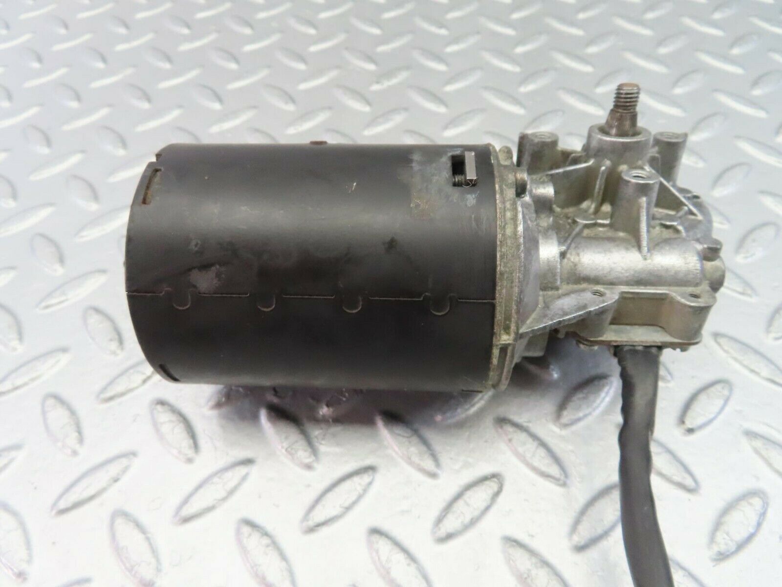 9989 Mercedes-Benz C123 280CE Coupe Wiper Motor Bosch 0390341077