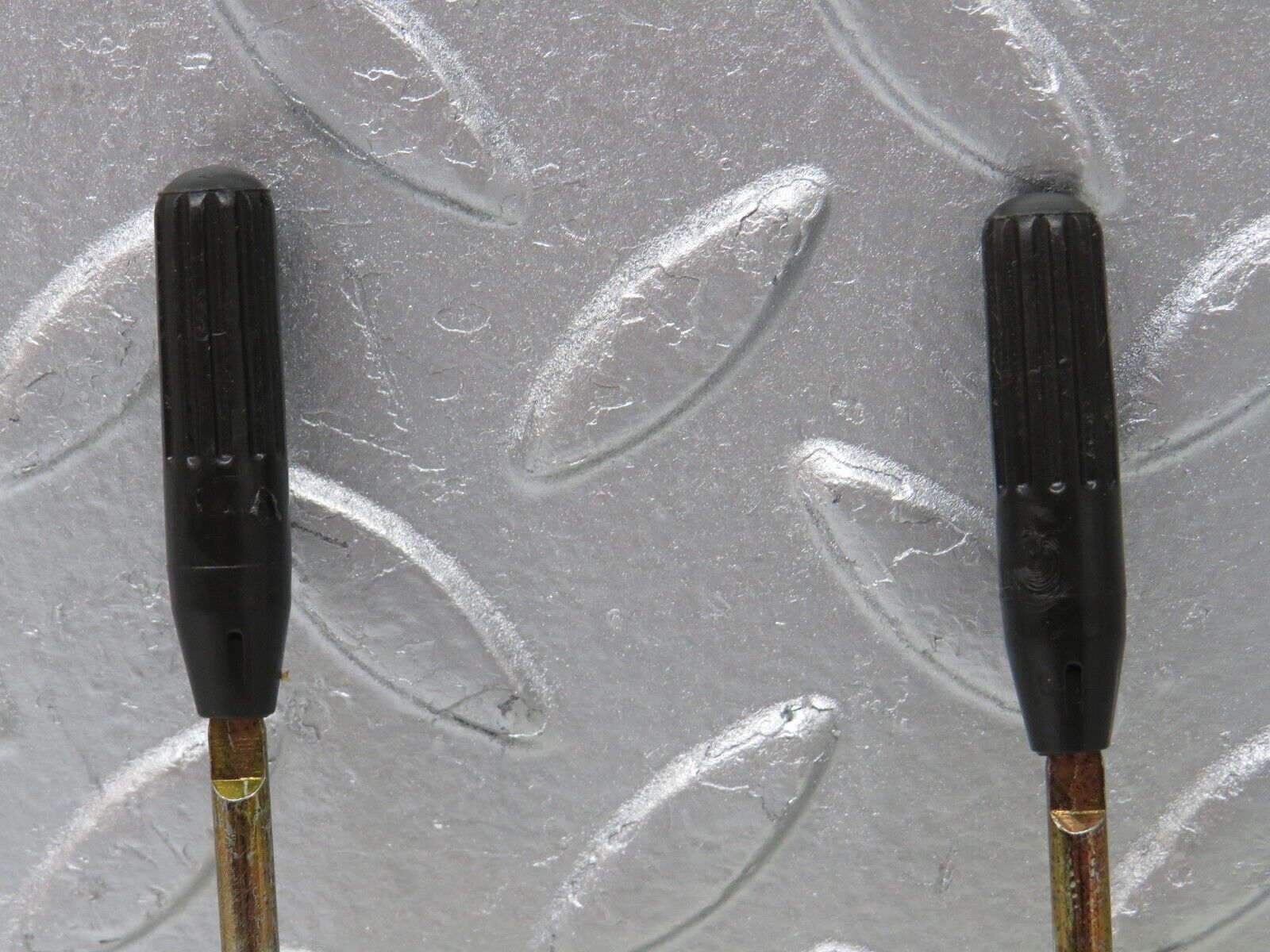 33337 Mercedes-Benz W202 C180 Rear Door Lock Knob Pair