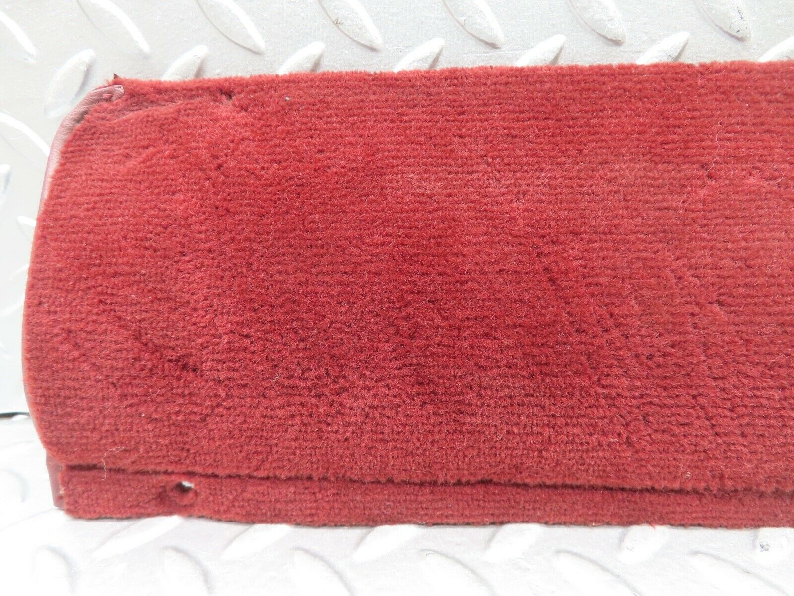 21600 Mercedes-Benz W126 300SE Front Right Door Sill Carpet Burgundy Red