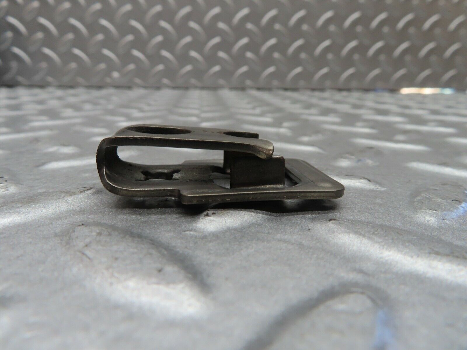 20056 Mercedes-Benz R129 300SL Coupe Fuel Injector Bracket