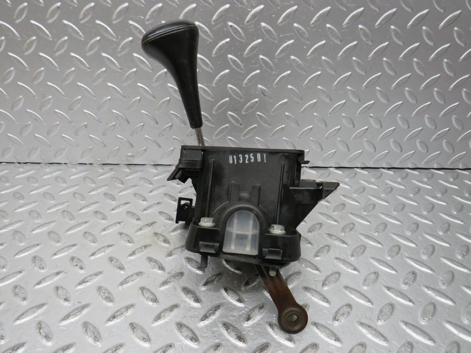 27683 Mercedes-Benz S124 300TE Wagon Automatic Gear Selector 1292670637