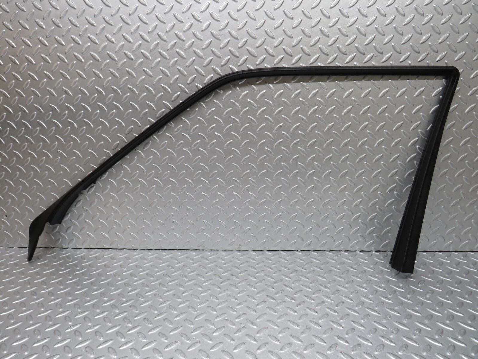 35297 Mercedes-Benz W124 Front Right Door Window Frame Trim 1247250271