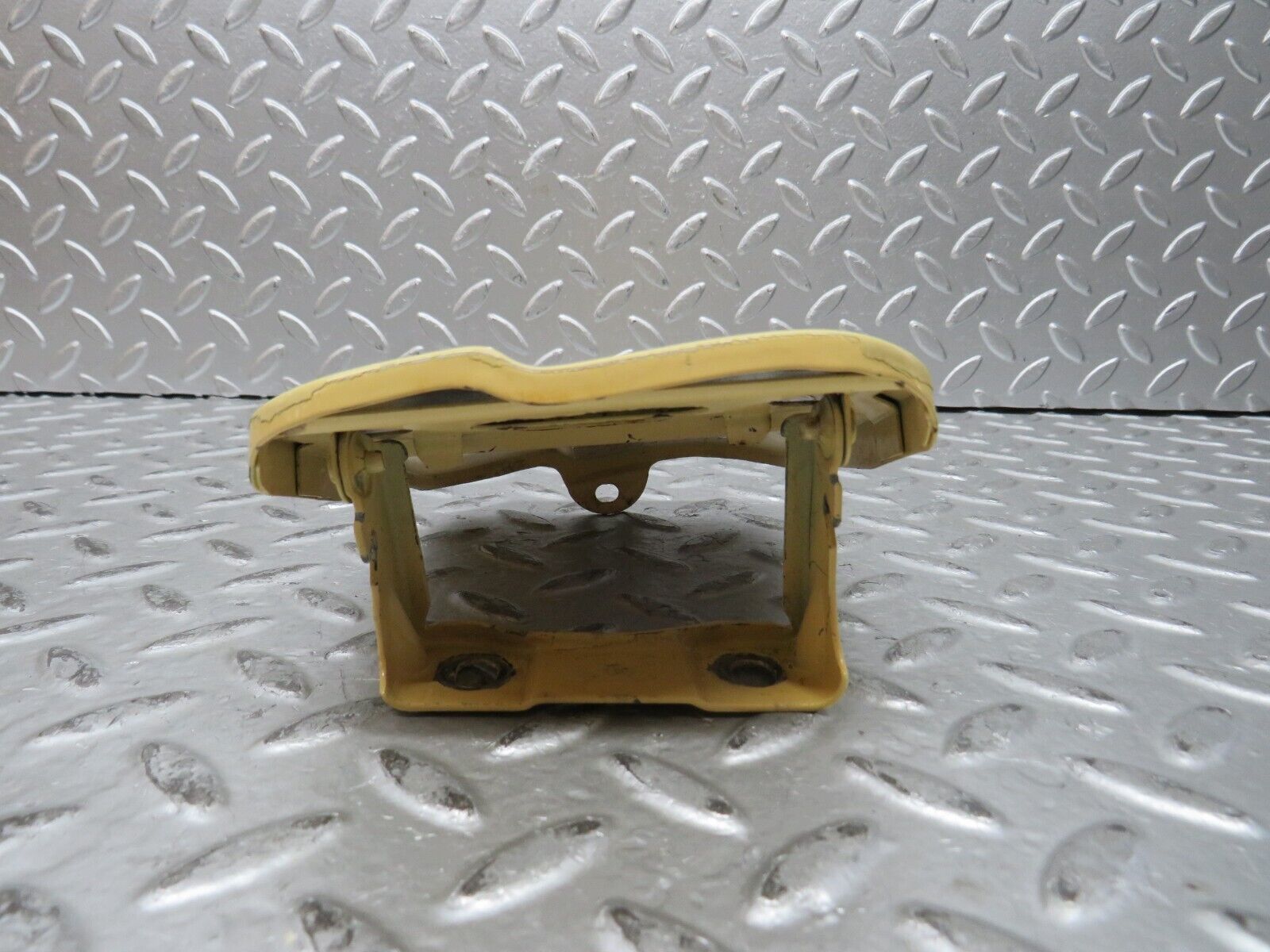 28744 Mercedes-Benz W123 230E Fuel Tank Flap Cap 1235840039