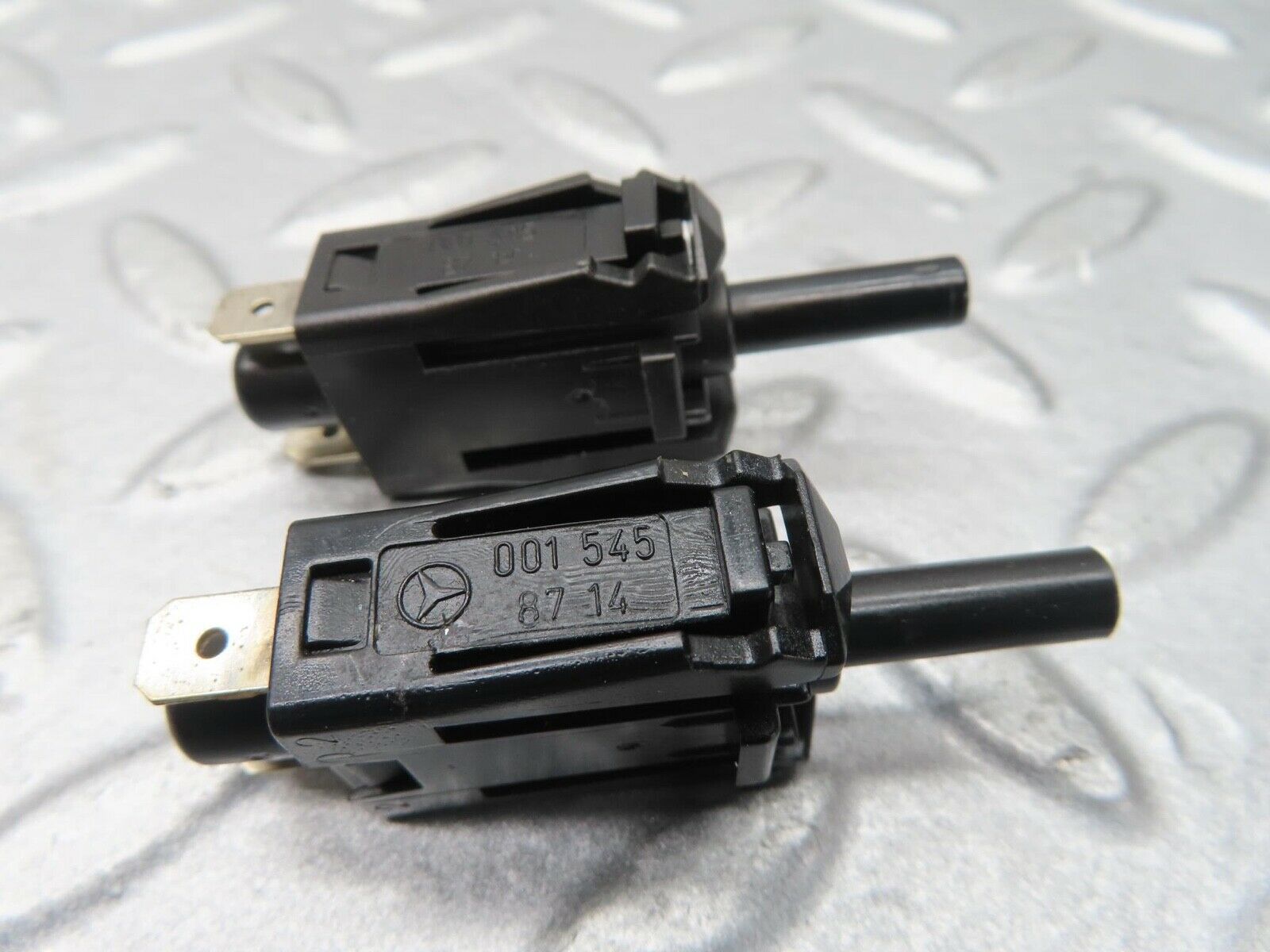 16392 Mercedes-Benz W124 260E Door Contact Switch Pair 0015458714