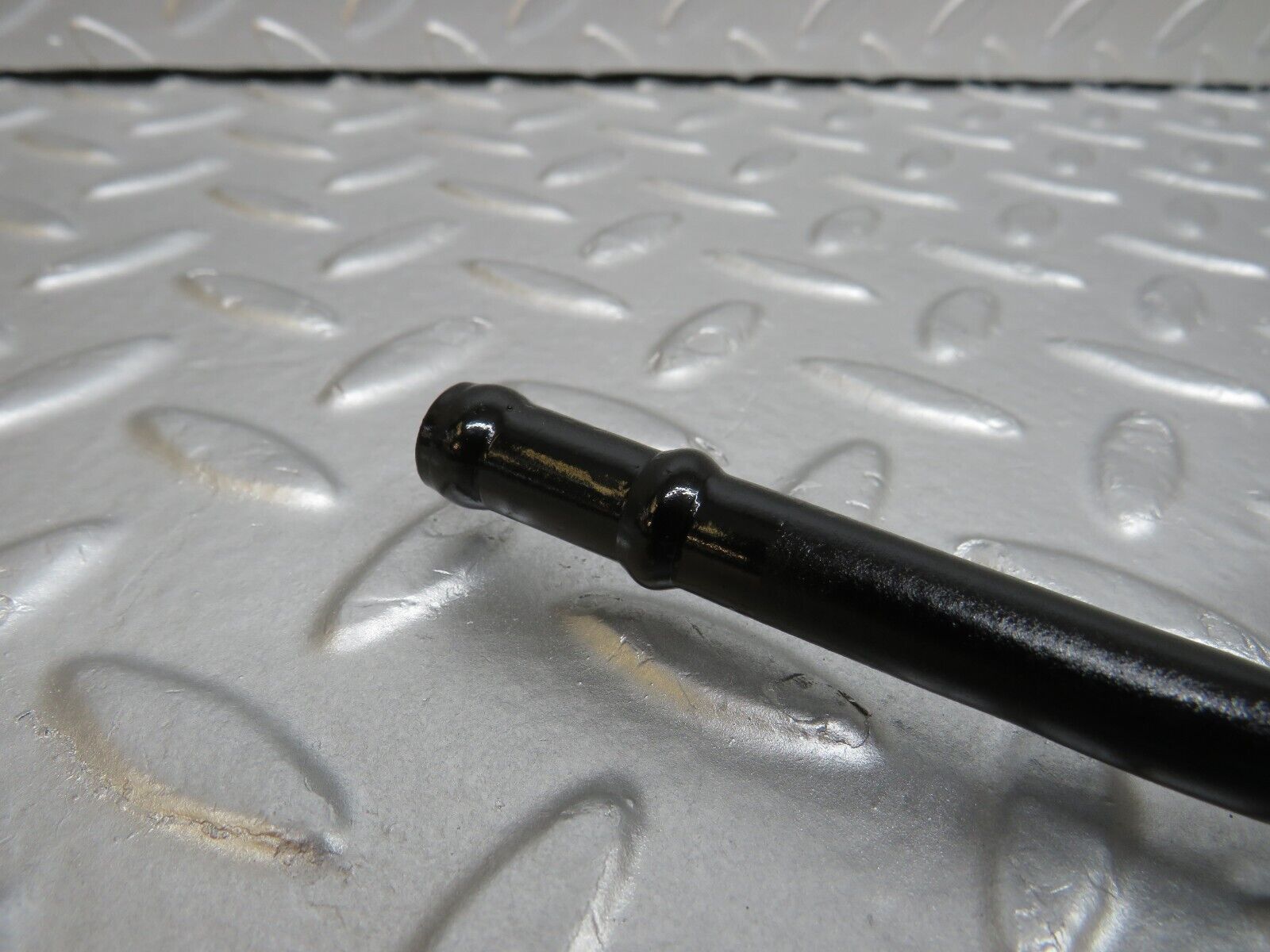 34649 Mercedes-Benz C126 380SEC Coupe Engine Oil Cooling Pipe