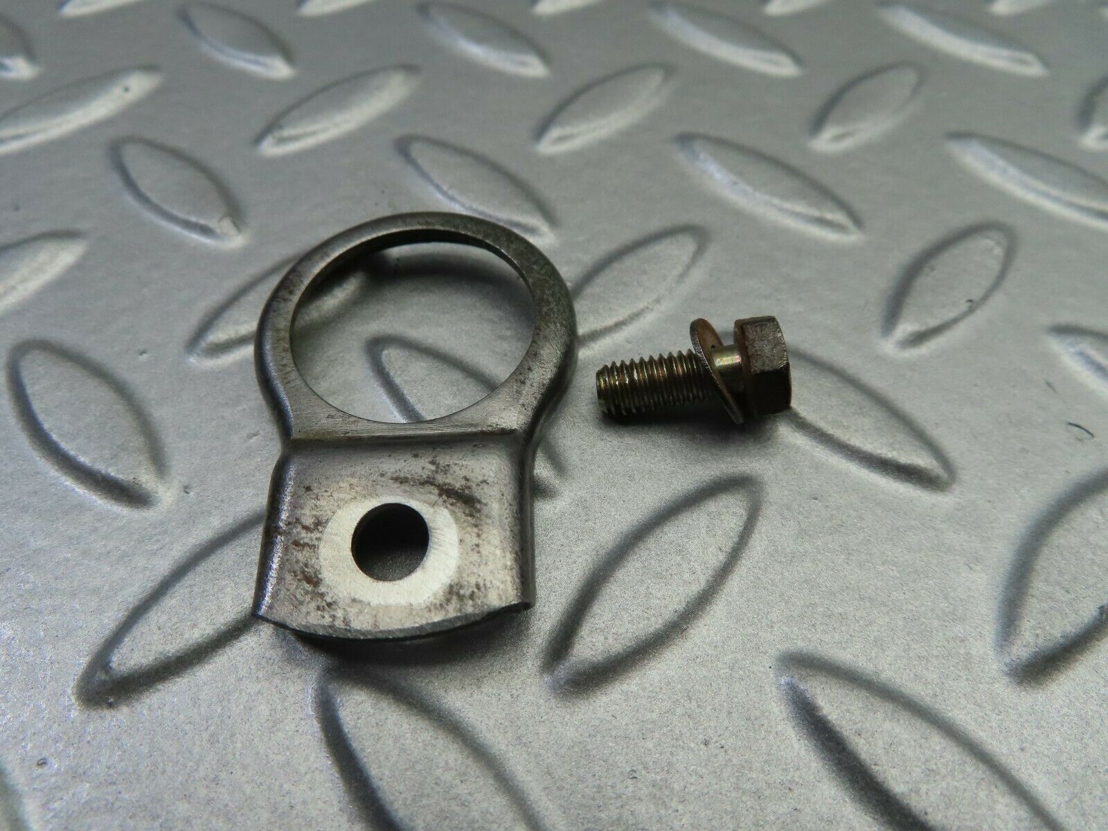 7099 Mercedes-Benz C107 350SLC Coupe Fuel Injector Bracket