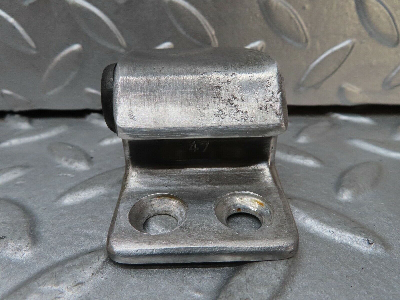 17564 Mercedes-Benz W116 450SEL Door Lock Latch Right Side