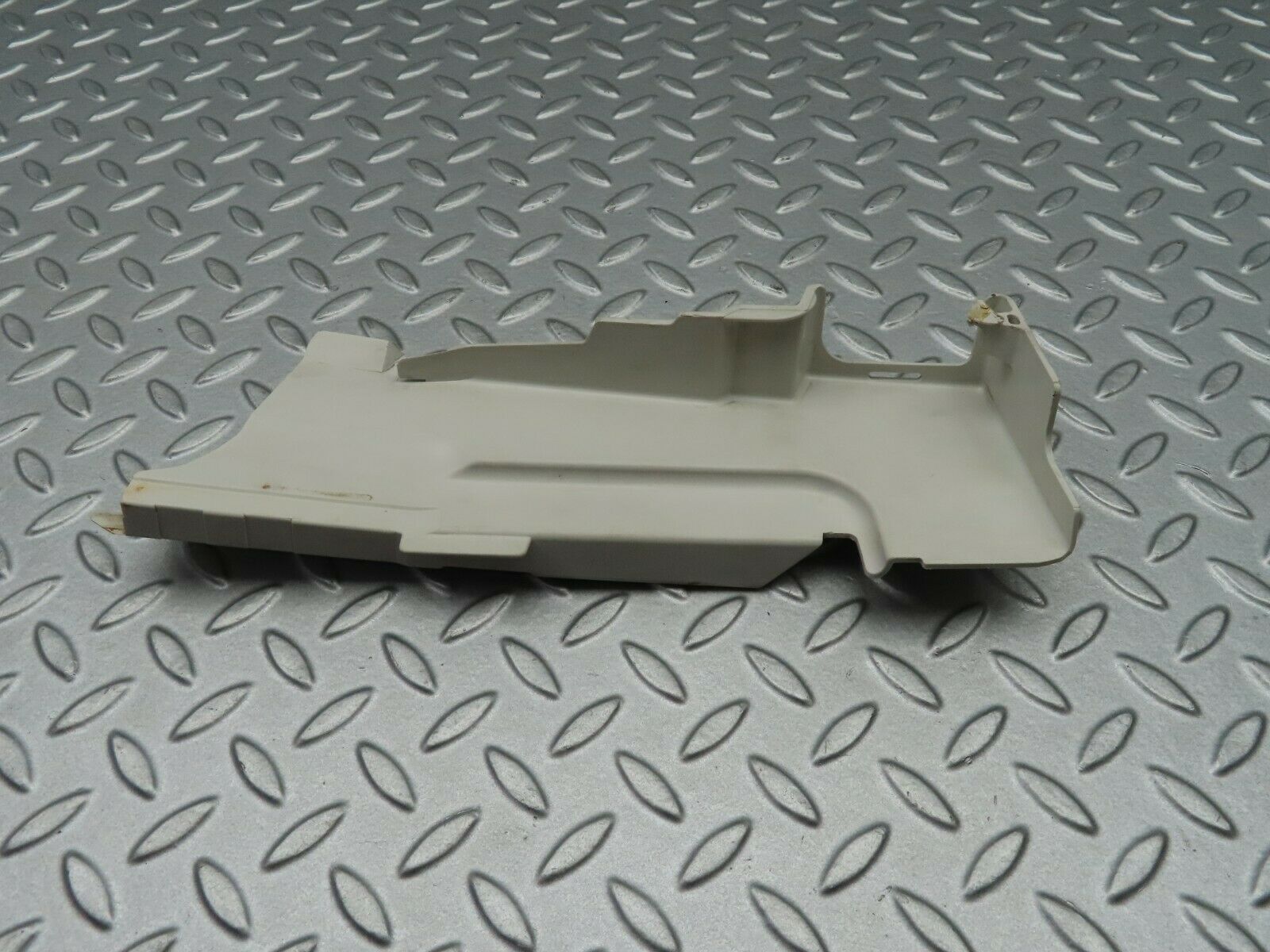 5288 Mercedes-Benz W124 230E Lock Cover Front Left 1247231308