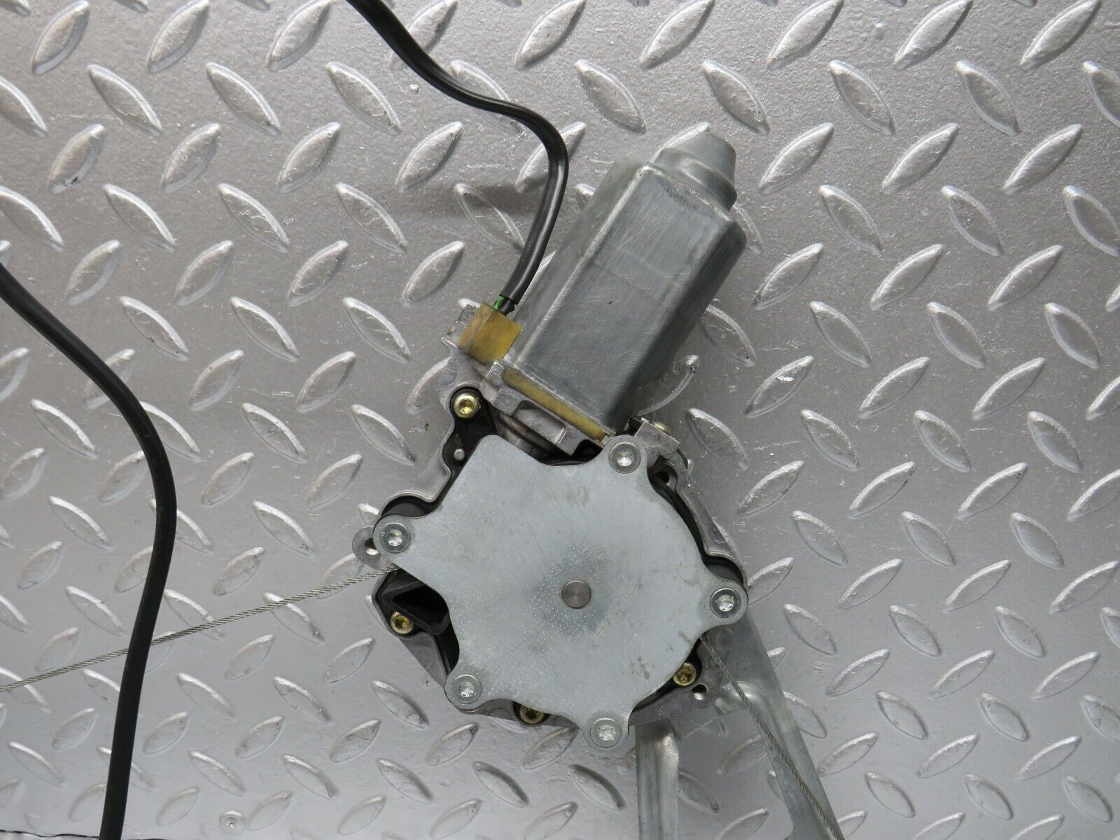 32310 Mercedes-Benz S124 300TE Rear Left Power Window Regulator With Motor 7743001621