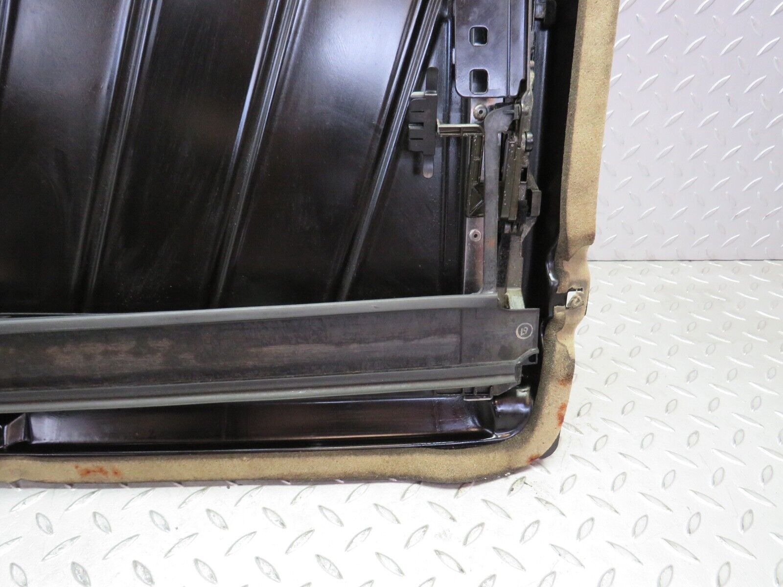 36531 Mercedes-Benz W201 190E 2.0L Power Sunroof Frame