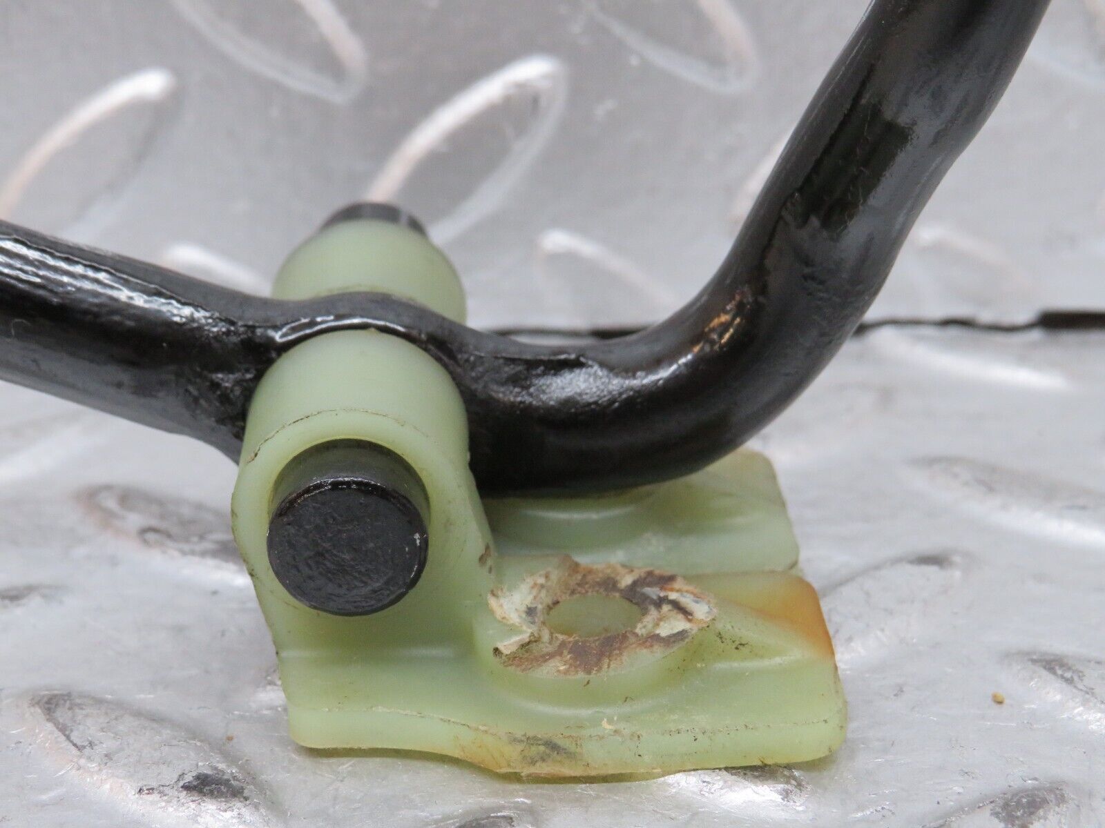 28368 Mercedes-Benz S123 240D Wagon Accelerator Pedal Linkage