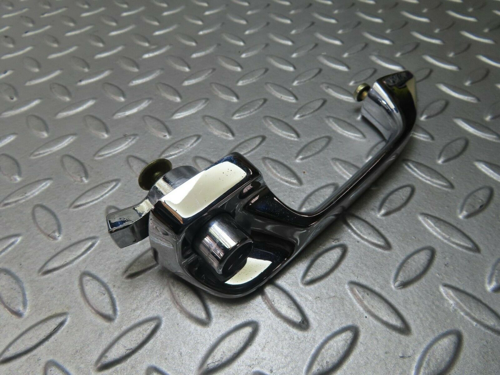 8805 Mercedes-Benz W115 Chrome Door Handle Rear Left 1157660301