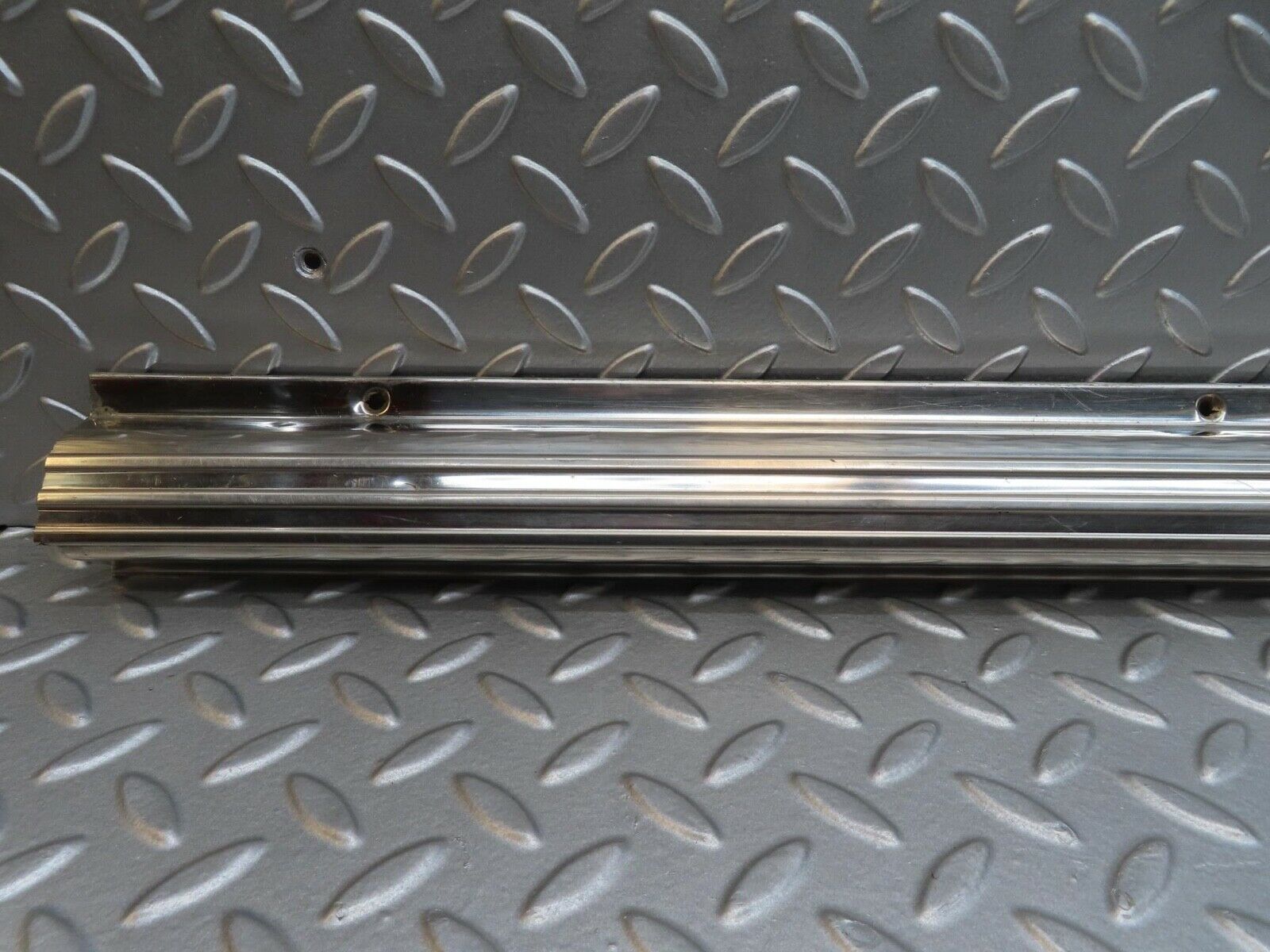 14117 Mercedes-Benz C107 280SLC Right Door Sill Chrome