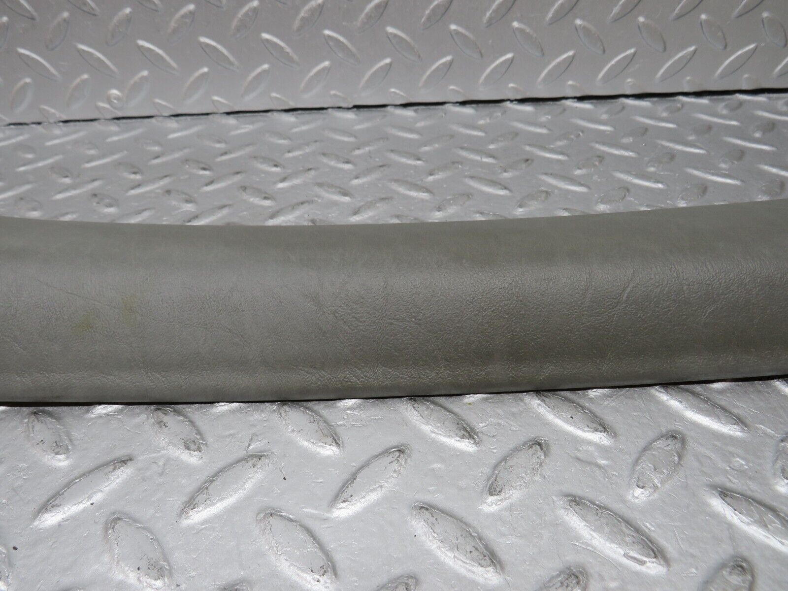 36060 Mercedes-Benz W126 420SE A Pillar Interior Cover Left Side Grey