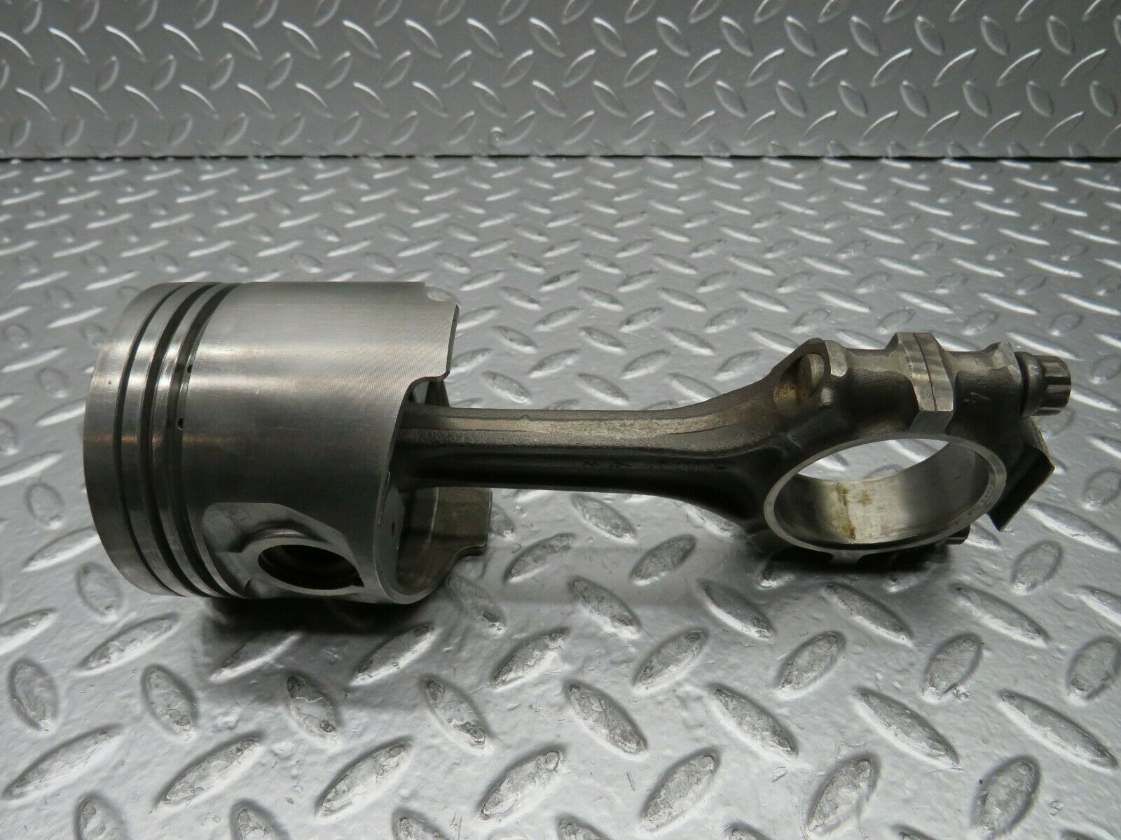 22798 Mercedes-Benz C107 450SLC Coupe Piston With Connecting Rod 92.48 mm