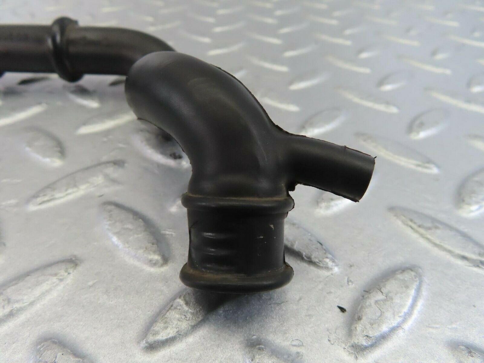 10064 Mercedes-Benz C123 230CE Coupe Air Intake Pipe 1020940282