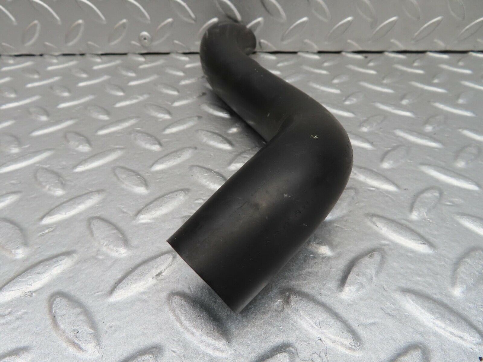 14765 Mercedes-Benz W201 190E Water Drain Rubber Hose Pipe 2016280094