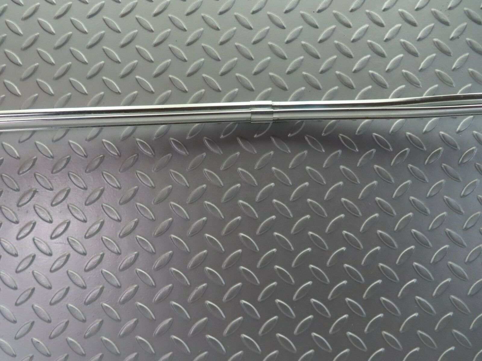 10848 Mercedes-Benz C123 280CE Coupe Rear Windscreen Chrome Frame