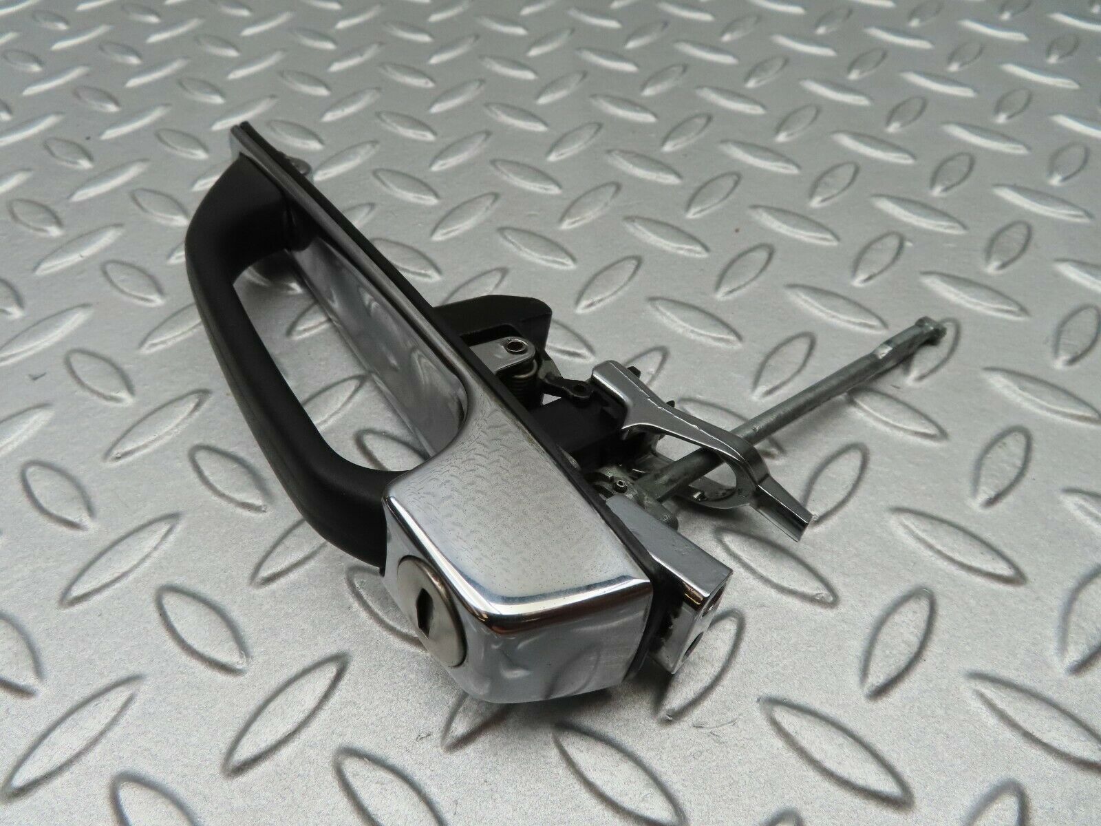 4518 Mercedes-Benz W123 230E Exterior Door Handle Front Left