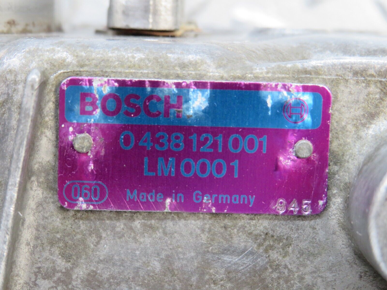 36667 Mercedes-Benz W201 190E 2.0L Air Flow Mass Sensor Bosch 0438121001 1021410990