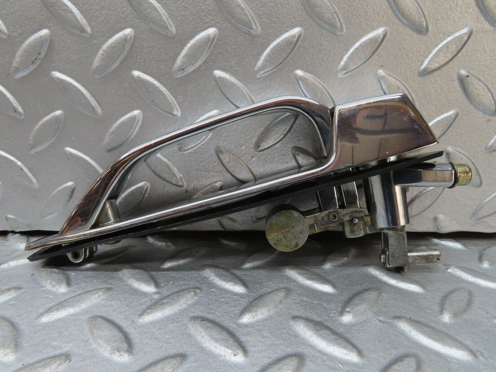 17659 Mercedes-Benz W116 450SEL Exterior Chrome Door Handle Rear Left