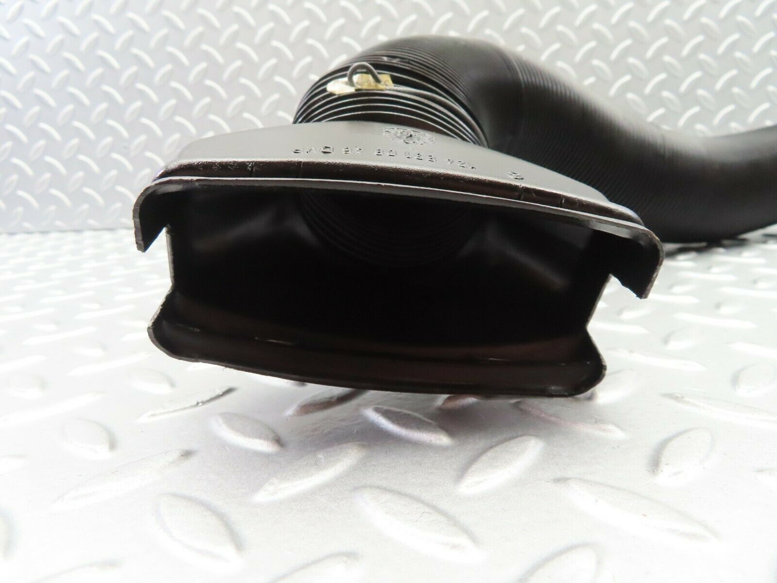 6644 Mercedes-Benz S124 E220 Wagon Air Duct Pipe Hose 1248310846