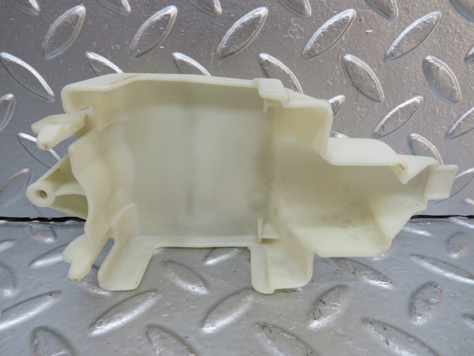 29336 Mercedes-Benz W124 230E Rear Door Lock Vacuum Actuator Cover 1248050590