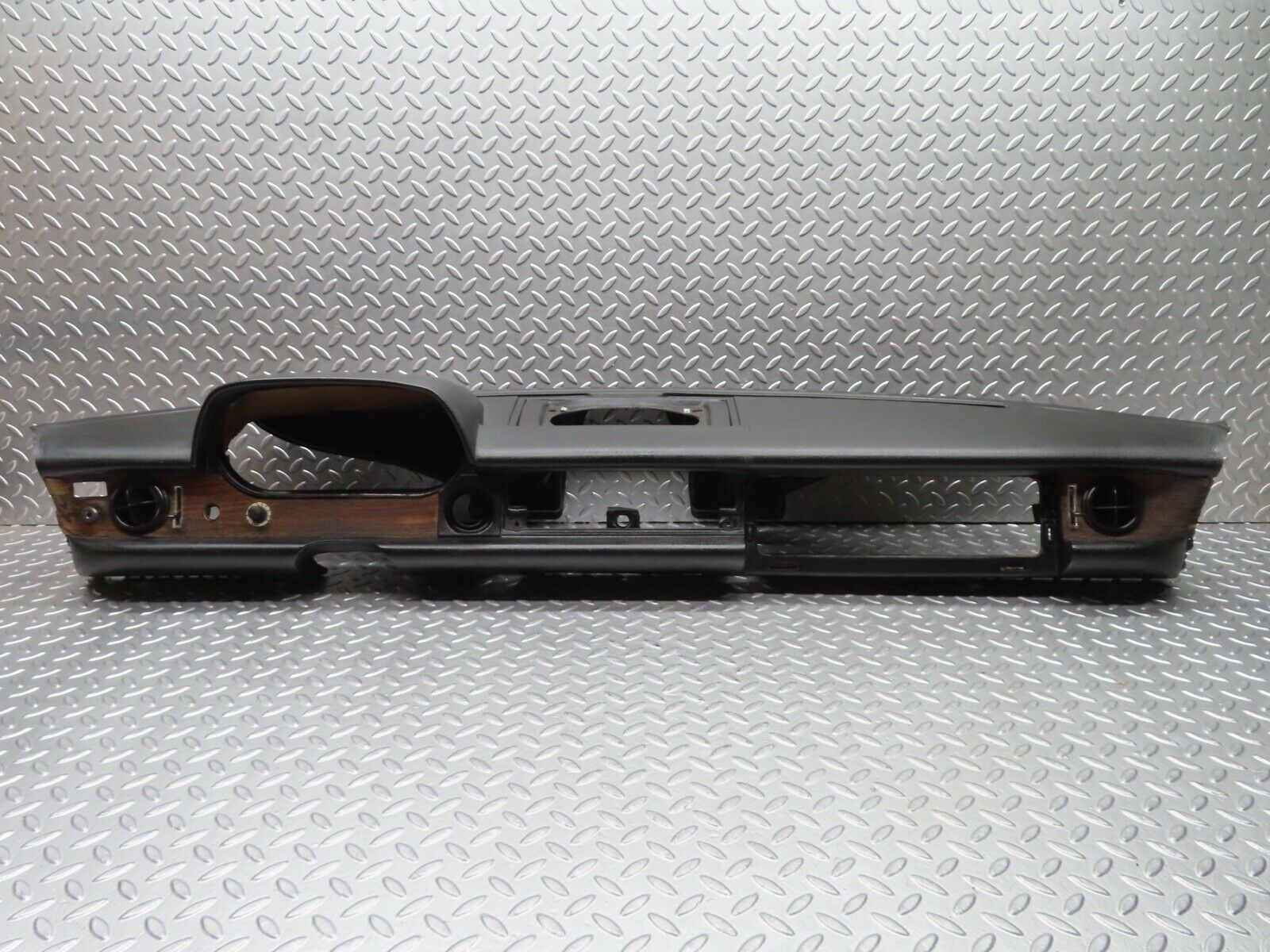 20986 Mercedes-Benz W114 250CE Coupe Dashboard Black LHD