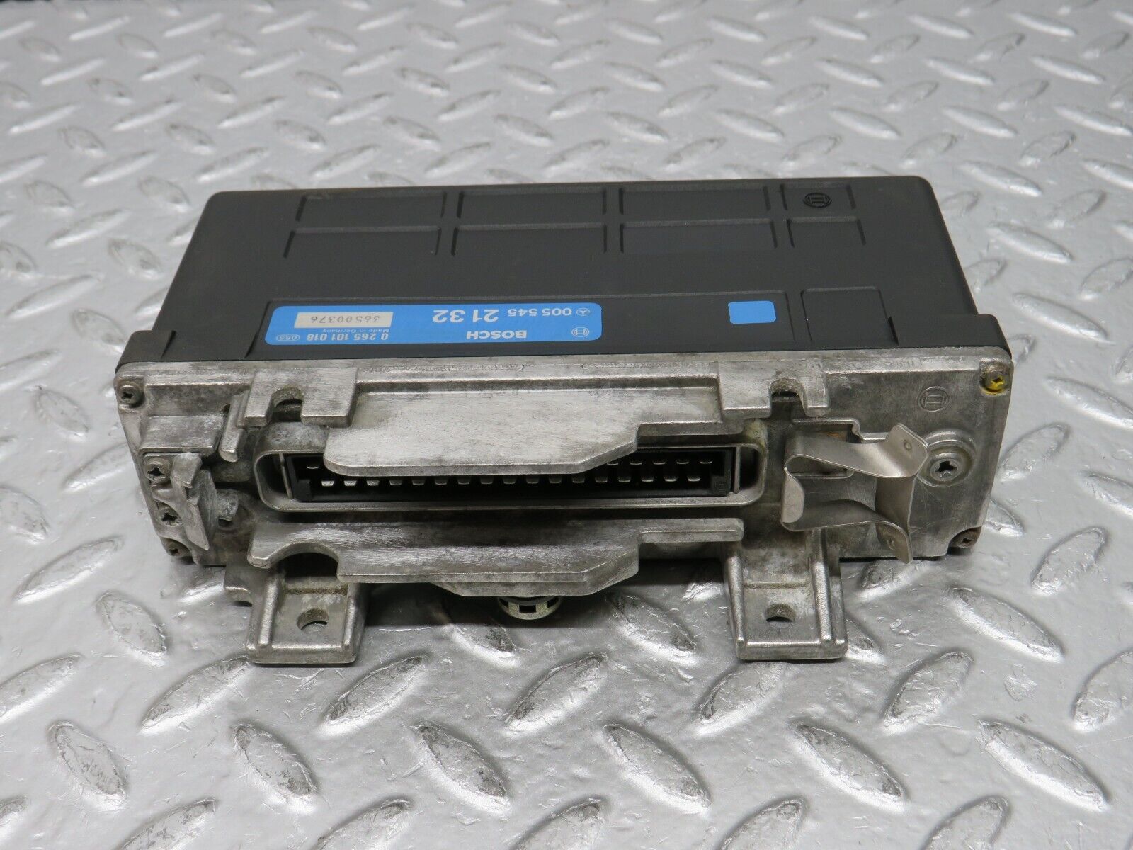 31703 Mercedes-Benz W201 190LE 1.8L ABS Control Unit Bosch 0055452132 0265101018