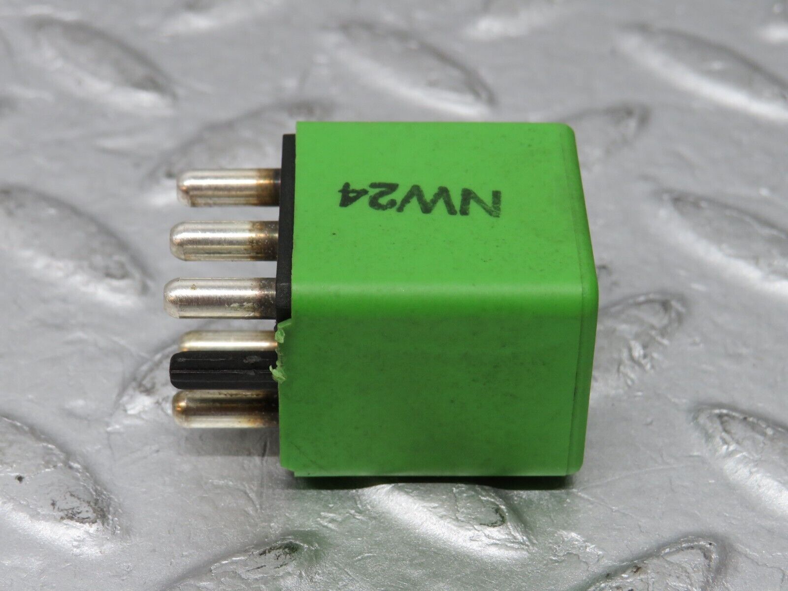 36087 Mercedes-Benz W126 420SE Headlight Wiper Relay 1268202026