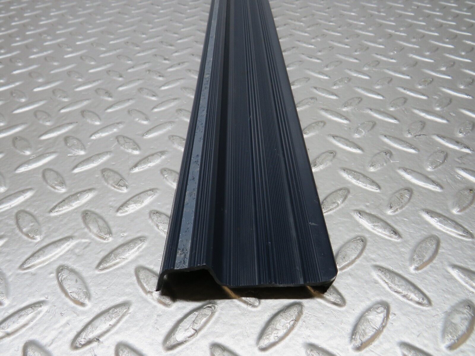 31958 Mercedes-Benz W123 230E Front Right Door Sill Trim Blue