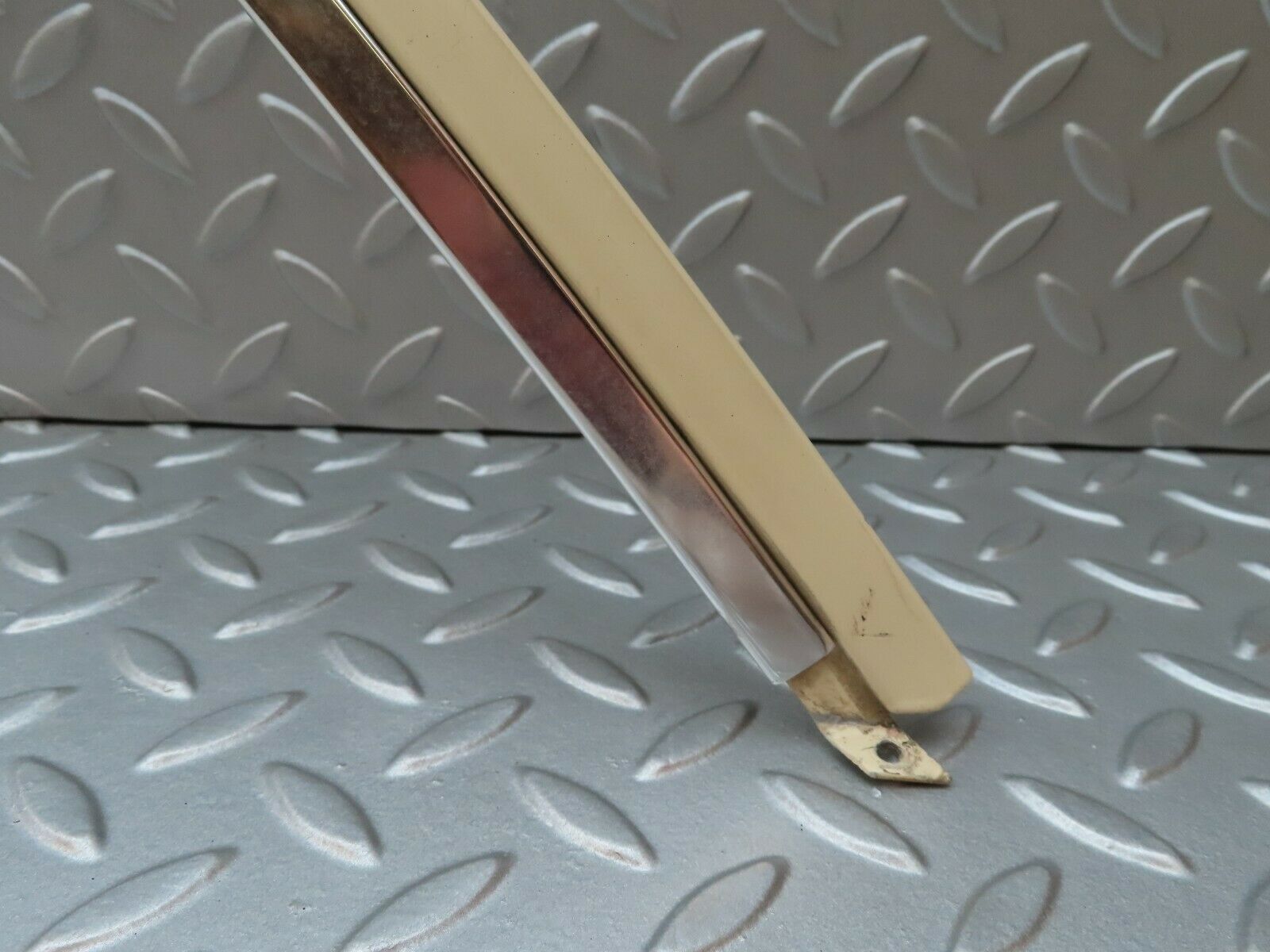 4025 Mercedes-Benz S123 200T Wagon Window Frame Rear Left