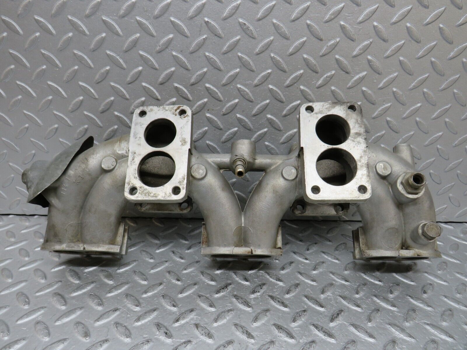 37708 Mercedes-Benz W108 280S Air Intake Manifold 1141410001