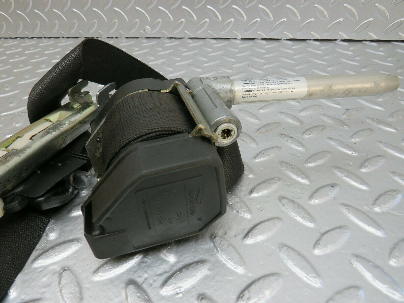 24385 Mercedes-Benz S124 220TE Wagon Front Right Seat Belt 1248609885